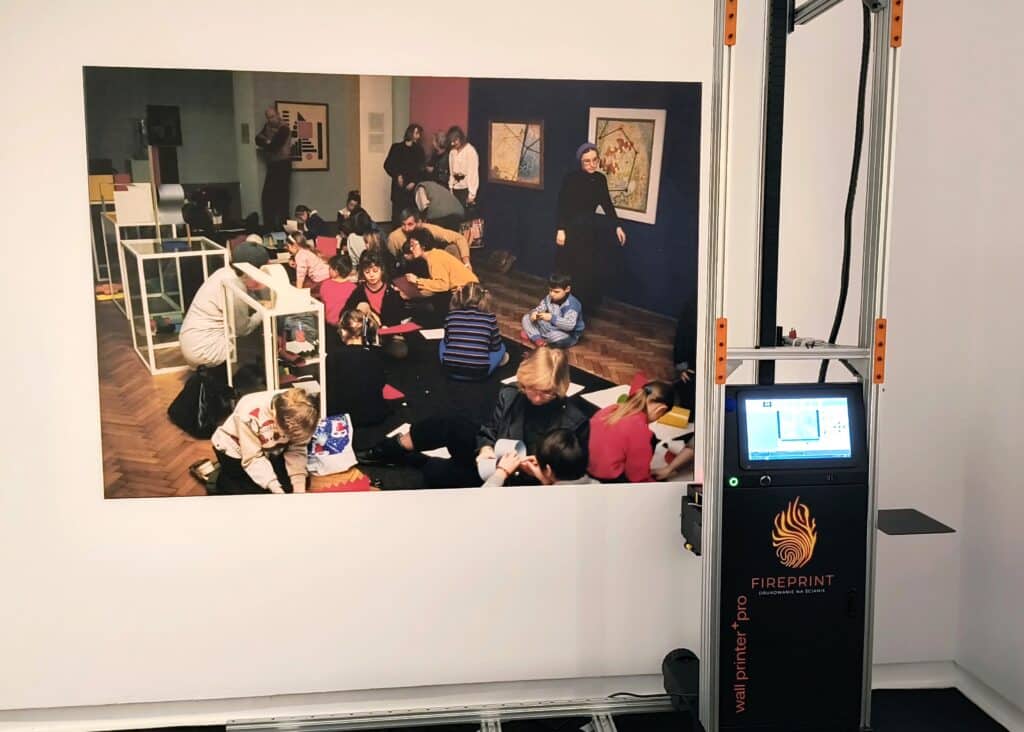 Druk ścienny UV starego zdjęcia w Muzeum Sztuki w Łodzi